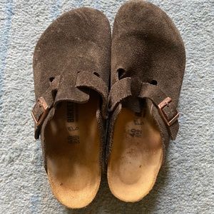 Birkenstock Boston Suede Clogs in Chocolate Brown - Size EU 40